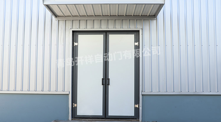 湖南客户专利款平开门安装完成